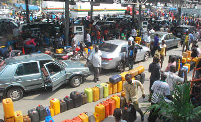 Fuel Scarcity Worsens In Lagos, Other States As Trucks Are Diverted To Abuja