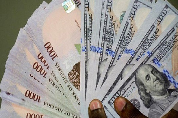 Naira Crashes Further Against Dollar, See New Exchange Rate