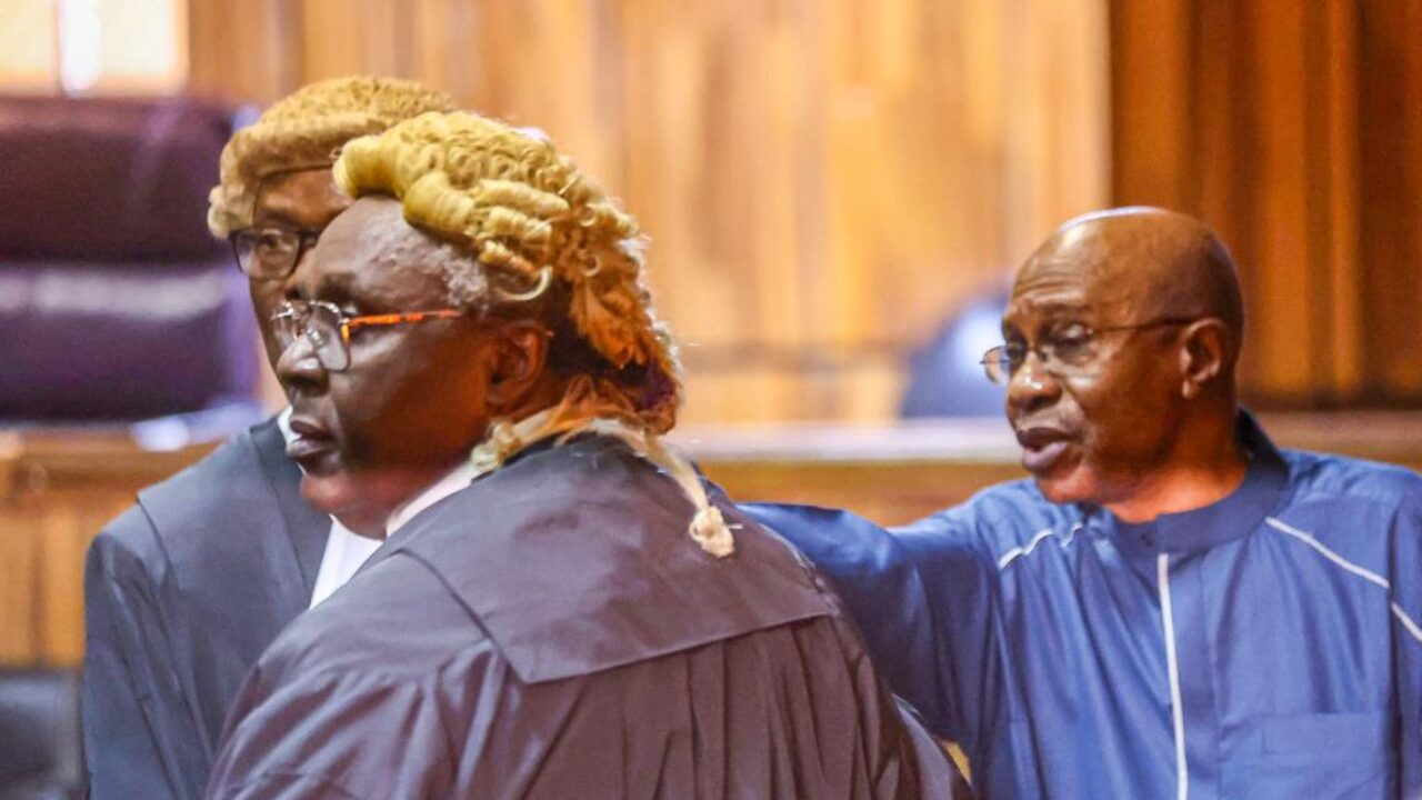 Emefiele arrives court ahead of arraignment for 'fraud' | TheCable