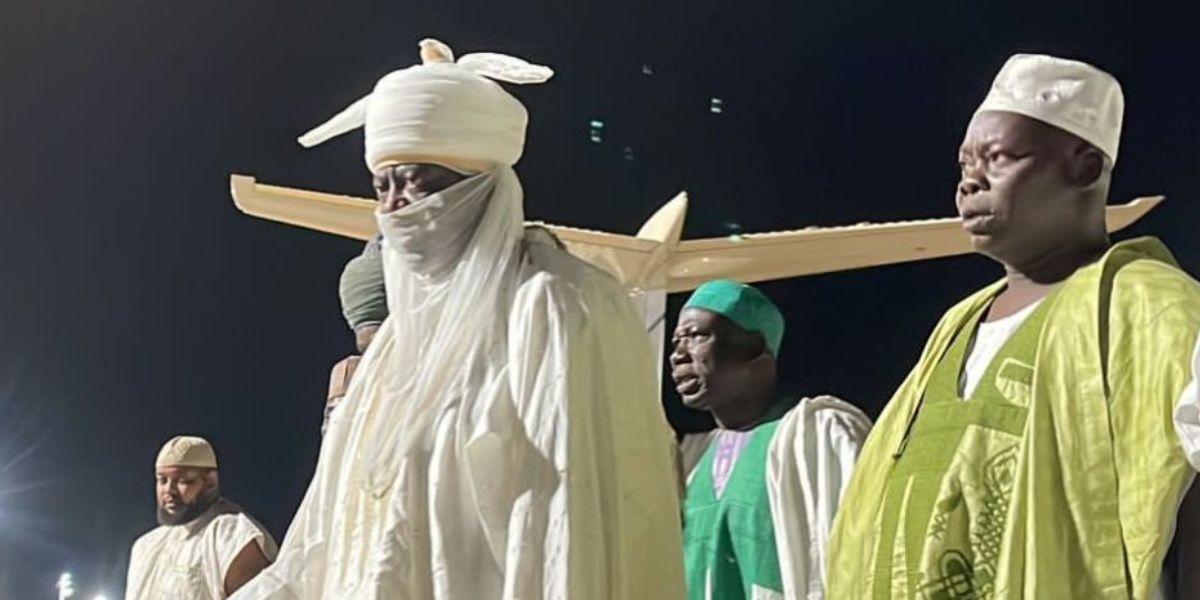 JUST IN: Deposed Kano Emir Aminu Ado Bayero moves into mini palace despite Yusuf's arrest order (Video) | Intel Region