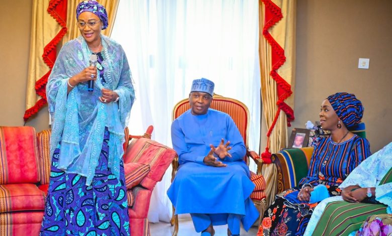 JUST IN: Tinubu's Wife Visits Saraki, Tells Him What Tinubu Will Do